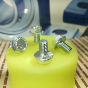 M6X10MM, Kuusioruuvi DIN6921, 8.8 ZN laipallinen, (kiinteä laippa hammastuksella), avainväli 10mm, EU188476