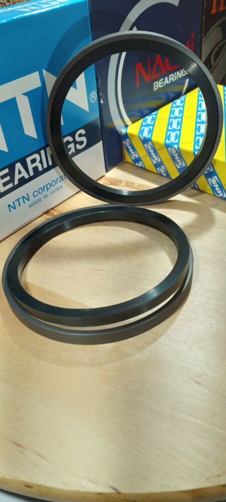 100X85X7.5, MÄNNÄNTIIVISTE, PTFE, NELIÖ O-RENKAALLA, EU190958A