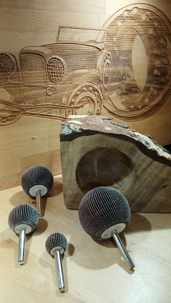 pyöreä KARALIUSKALAIKKA, #puuhun tai metalliin#, halkaisija 30MM, karkeus 80, kara 6mm, EU191123