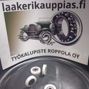 5X24X6/5, LAAKERI, #liukukiskolaakeri urallinen#, LIUKUKISKOIHIN, SUORASELKÄ JOSSA KESKELLÄ URA, NYLON ULKOPINTA, KUULALAAKERI UPOTETTU NYLONIN SISÄÄN, EU192881
